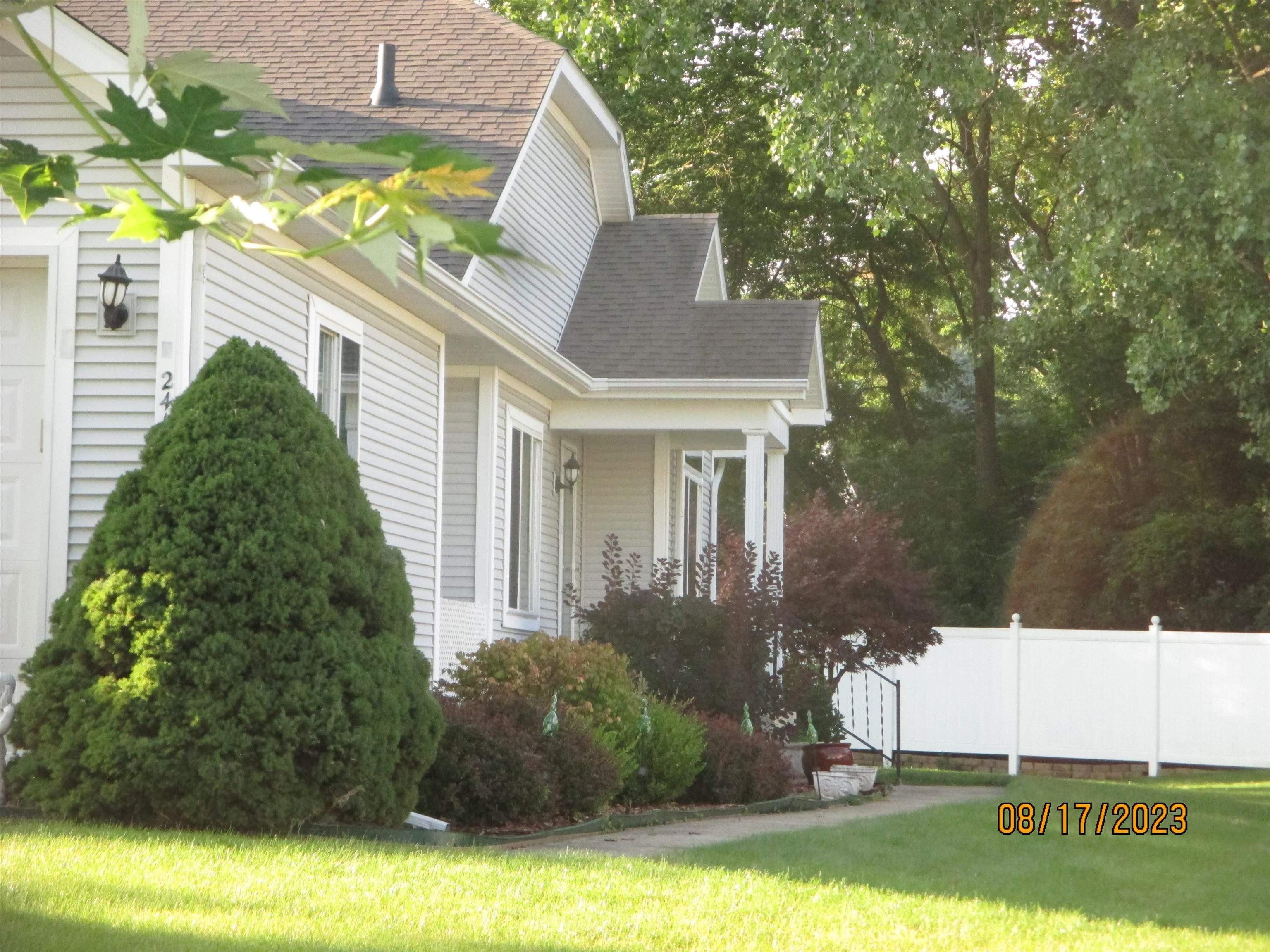 Aberdeen Ct, Flushing, MI 48433