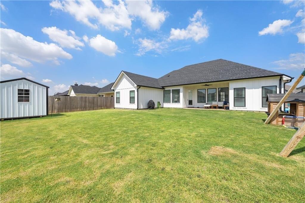 Braided Briar Ln, Woodway, TX 76712