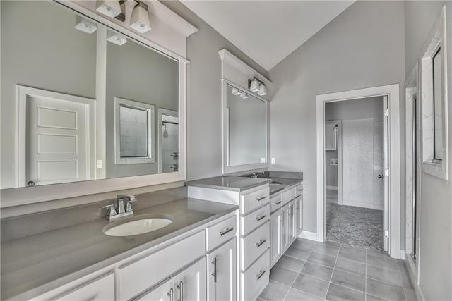 S Singletree St, Olathe, KS 66061