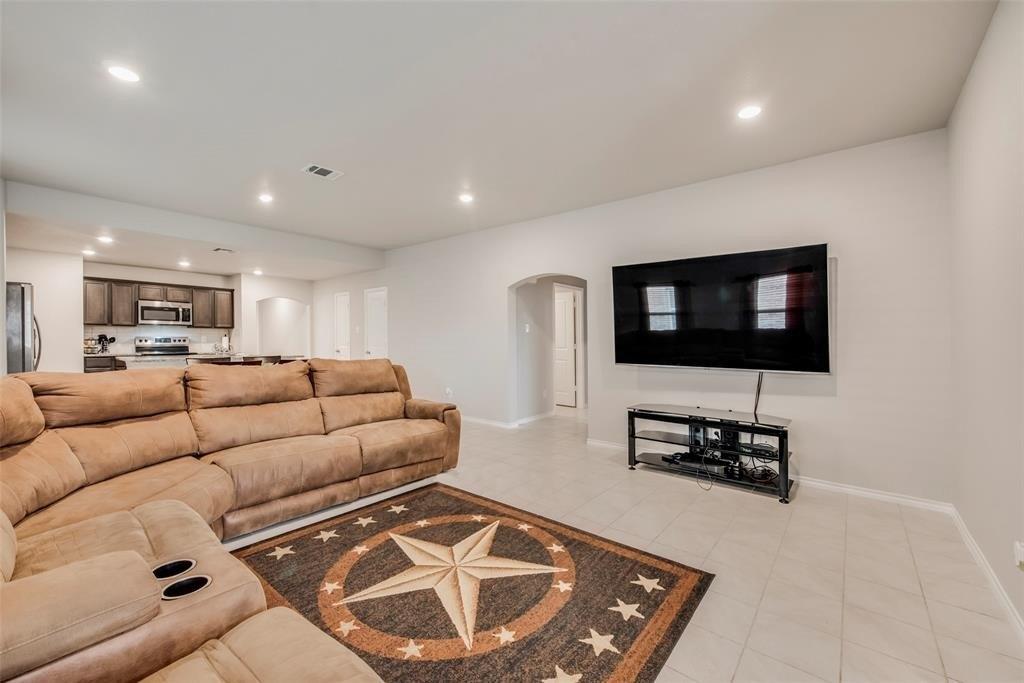 Anton Dr, Forney, TX 75126