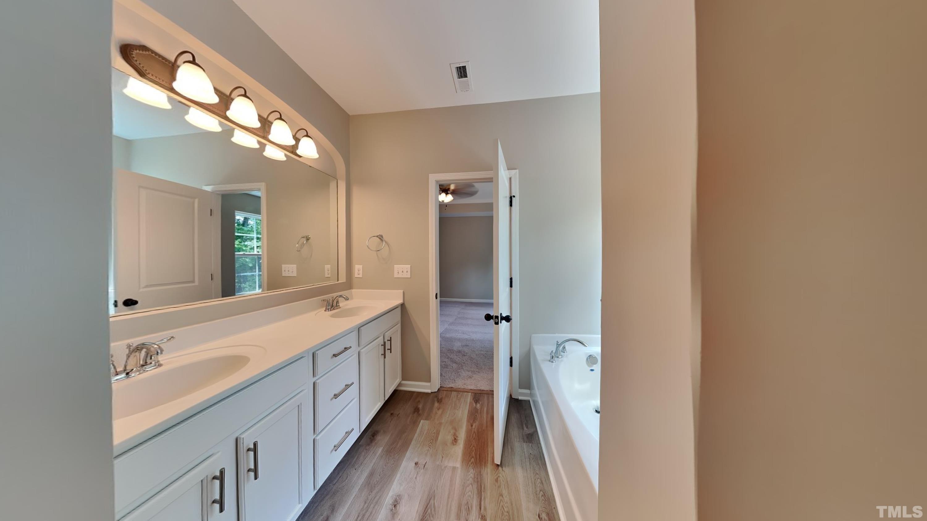 Colby Chase Dr, Apex, NC 27539