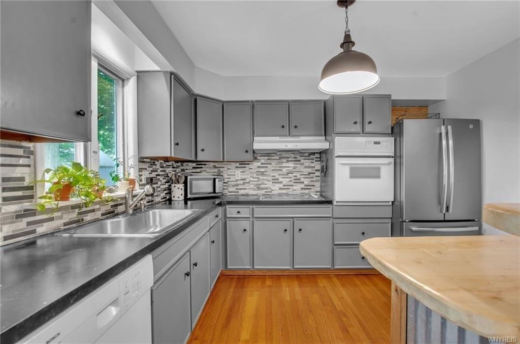 Crescent Dr, Akron, NY 14001