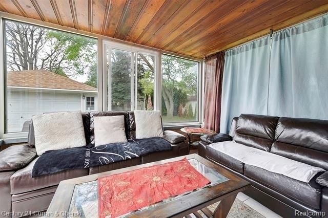 Chase Rd, Dearborn, MI 48126