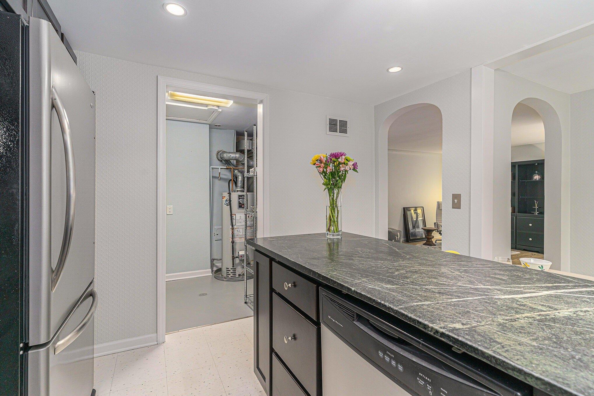 E 25th St, Holland, MI 49423