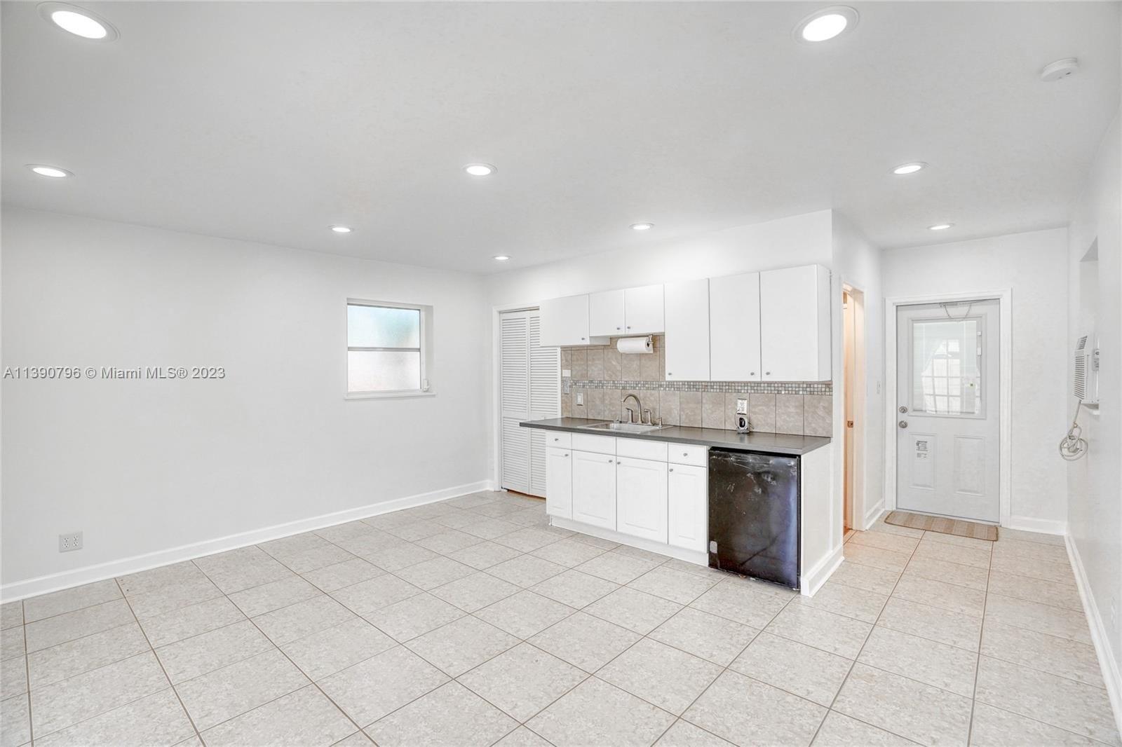 Harding St, Hollywood, FL 33020