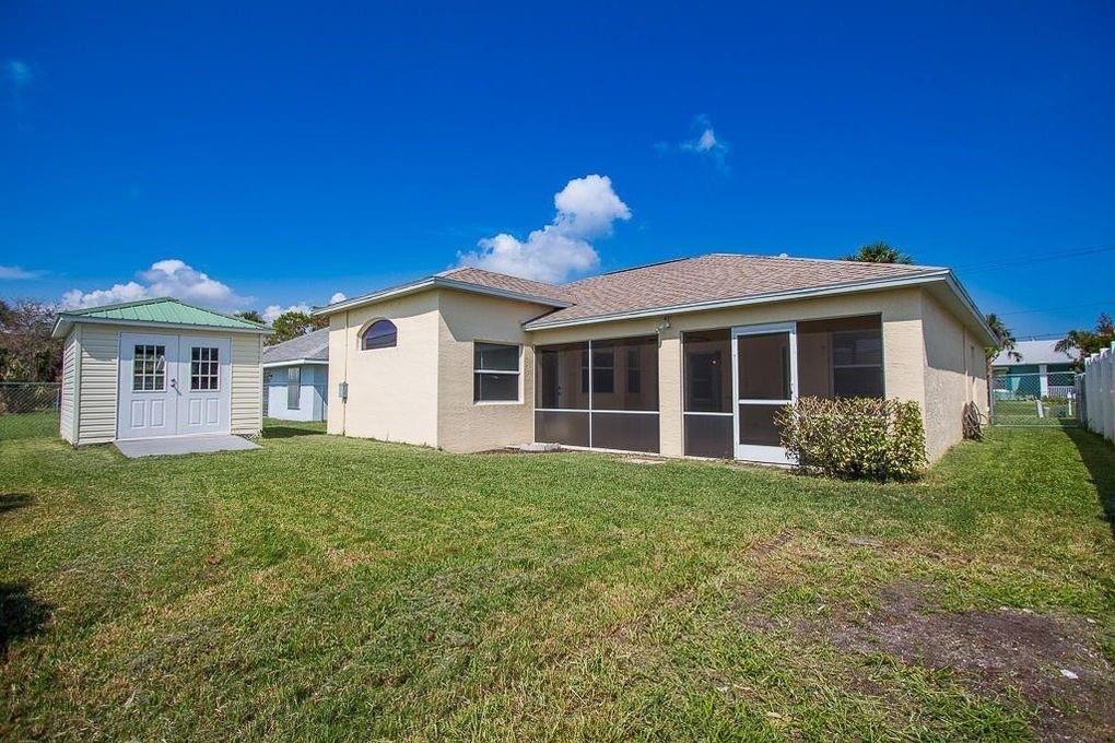 Carlton Ct, Fort Pierce, FL 34949