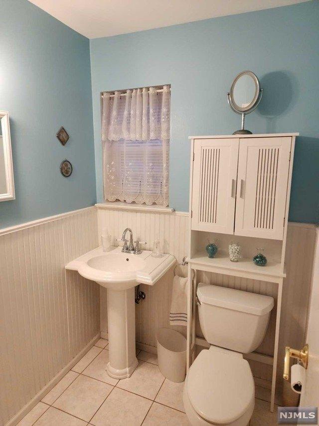 E Maple St, Teaneck, NJ 07666