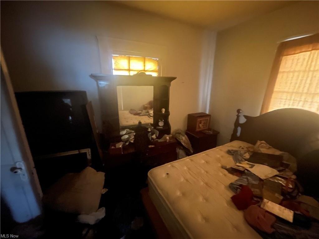 Revere Ave, Cleveland, OH 44105