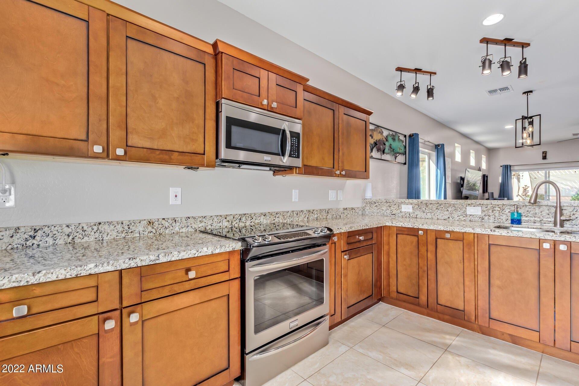 W Desert Ln, Phoenix, AZ 85041