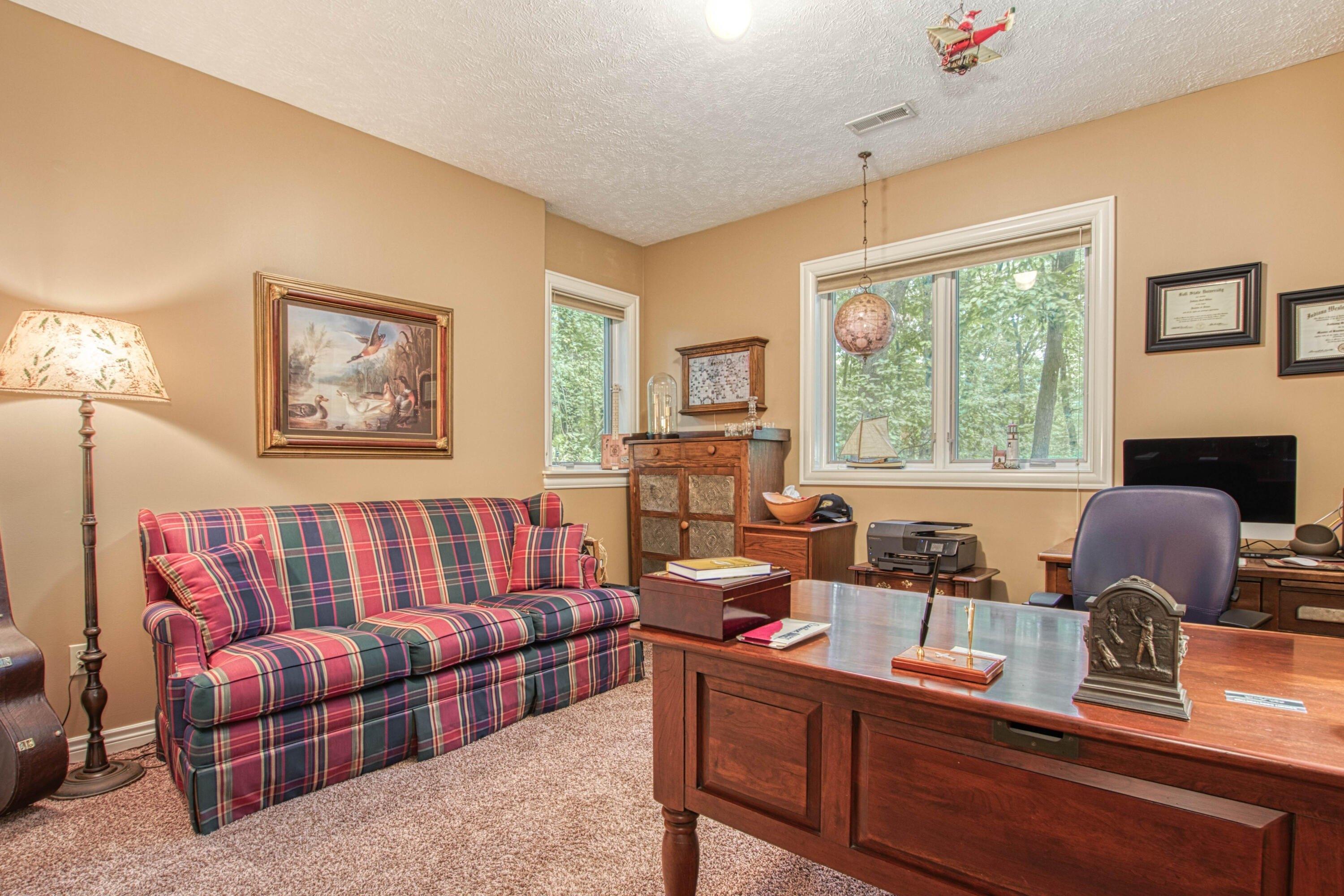 Pheasant View Dr Ne, Ada, MI 49301