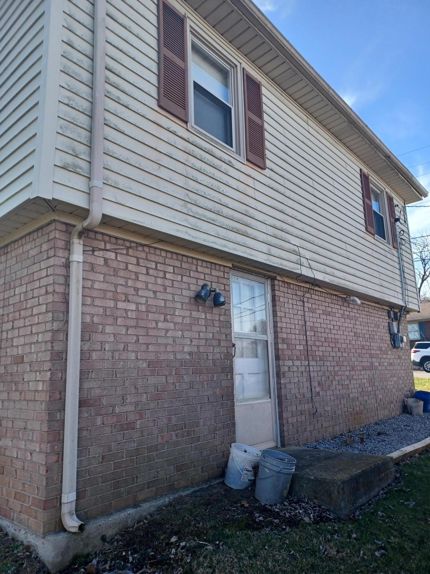 Castle Hts, Harrodsburg, KY 40330