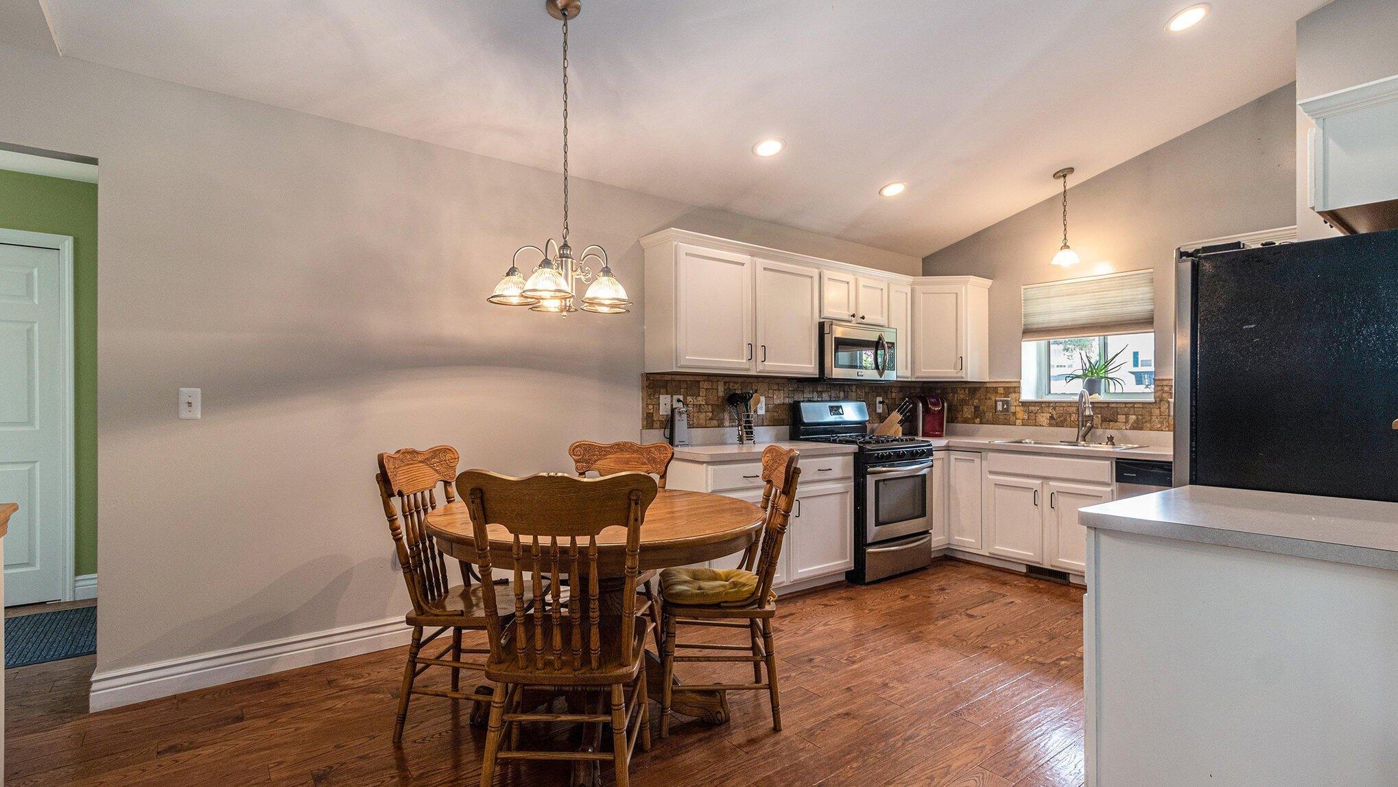 Ridgeview Ct, Grass Lake, MI 49240