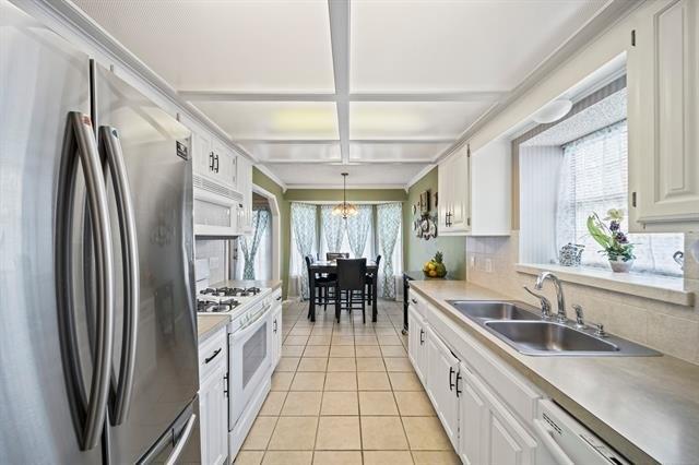 W Edgewater Pl, Broken Arrow, OK 74012