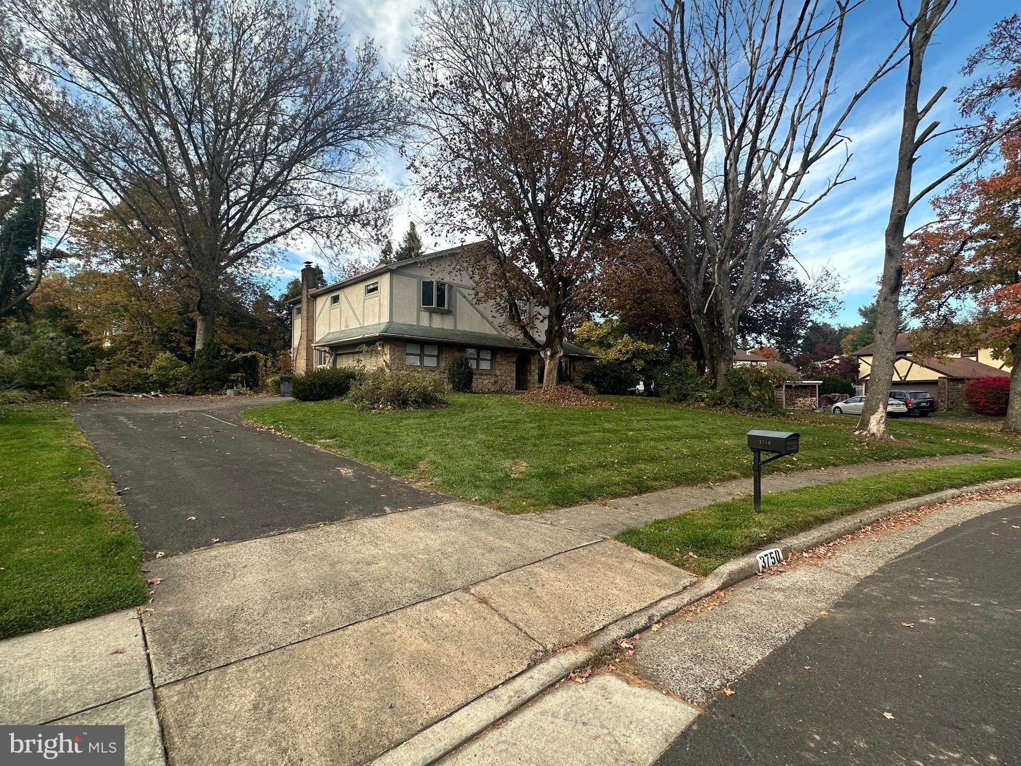 Wheatsheaf Rd, Huntingdon Valley, PA 19006