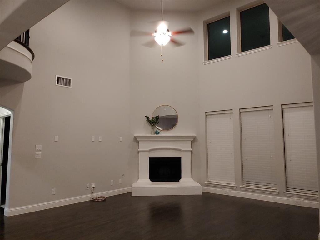 Warwick Blvd, The Colony, TX 75056