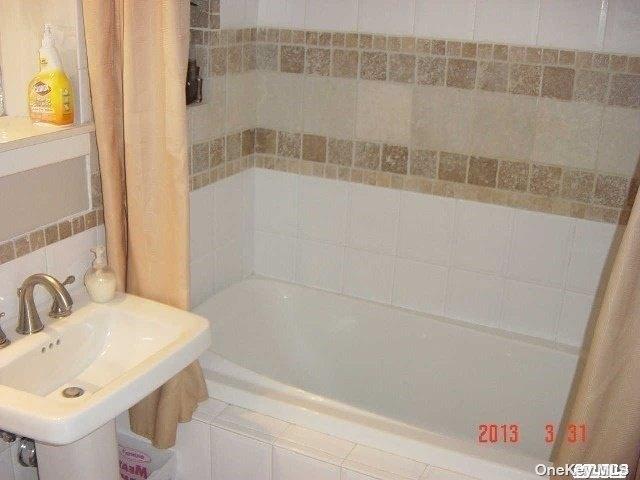 Durkee Ln, East Patchogue, NY 11772