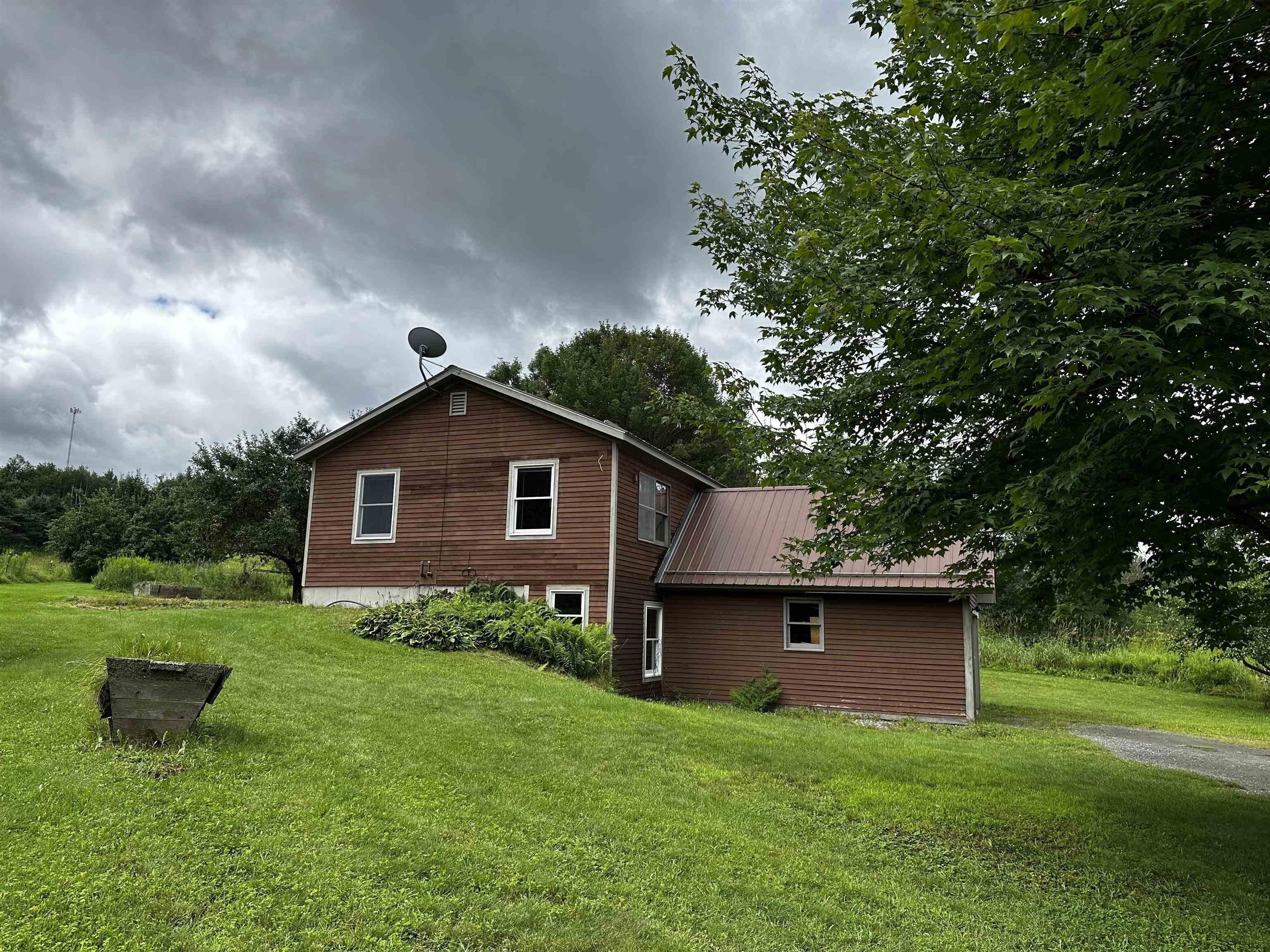 Hopkins Hill Rd, Hardwick, VT 05843