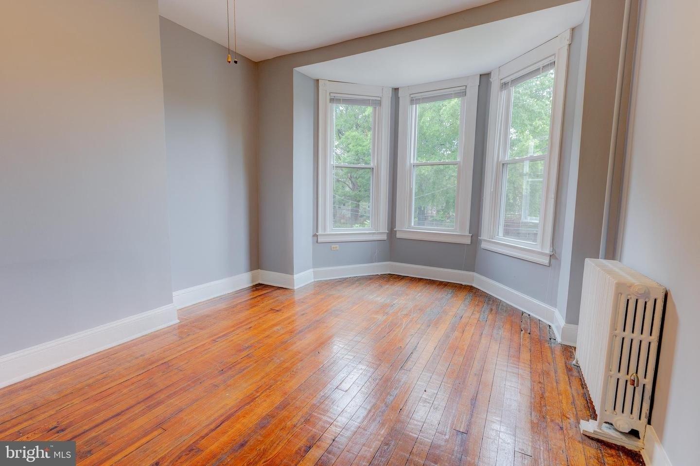 W Mount Royal Ave, Baltimore, MD 21217