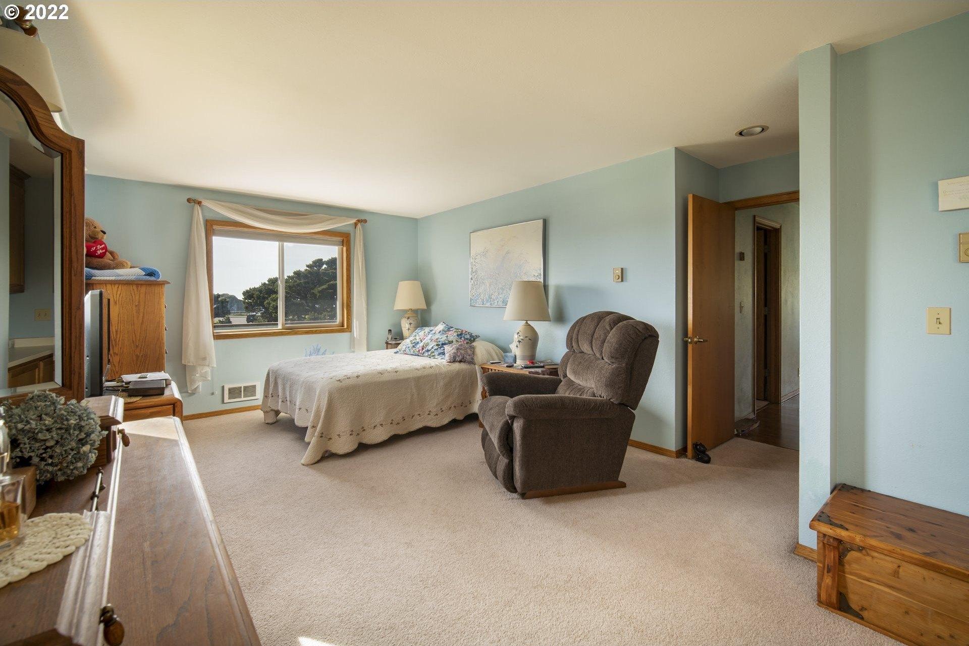 Beach Loop Dr Sw, Bandon, OR 97411