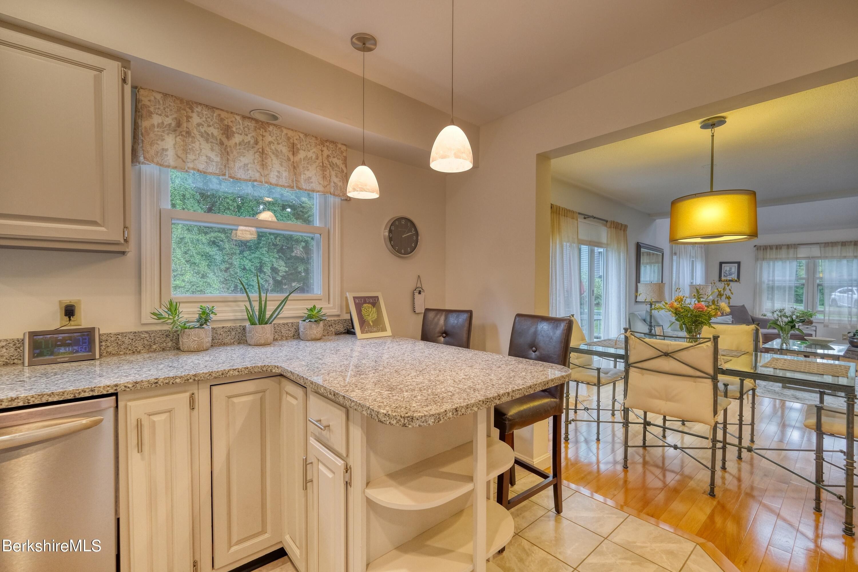 Applewood Ln, Pittsfield, MA 01201