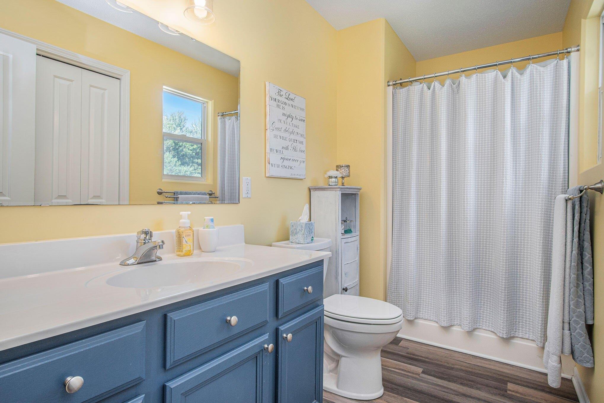 Rambling Brook Rd, Muskegon, MI 49444