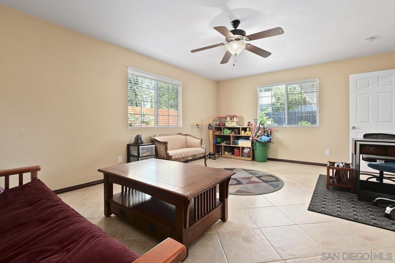 Hadley Pl, San Diego, CA 92126