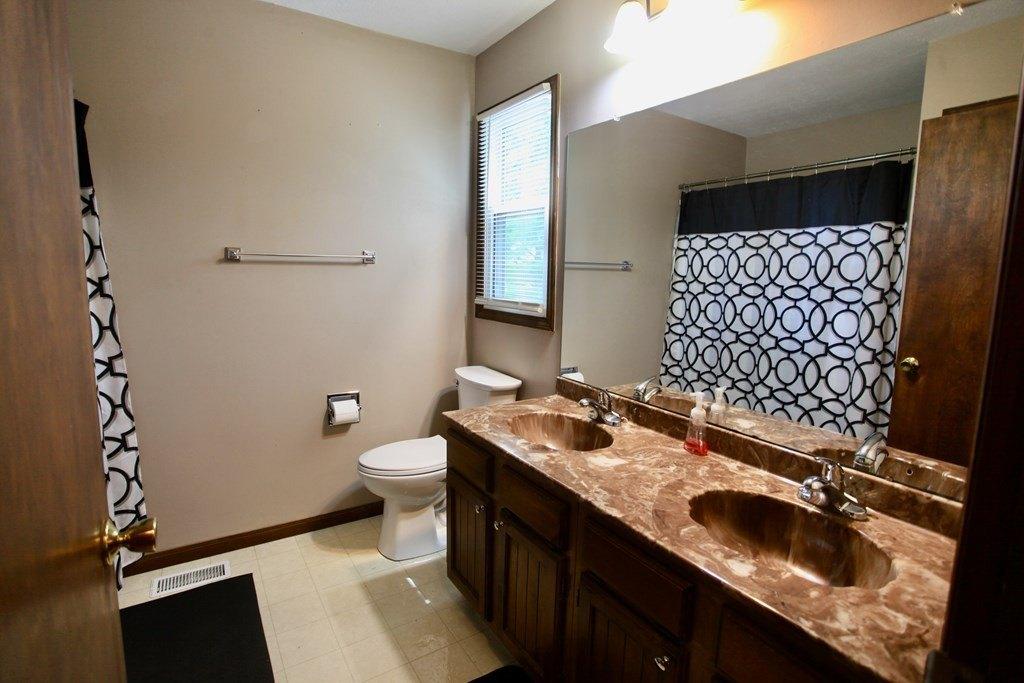 Johnson Rd, Chillicothe, OH 45601