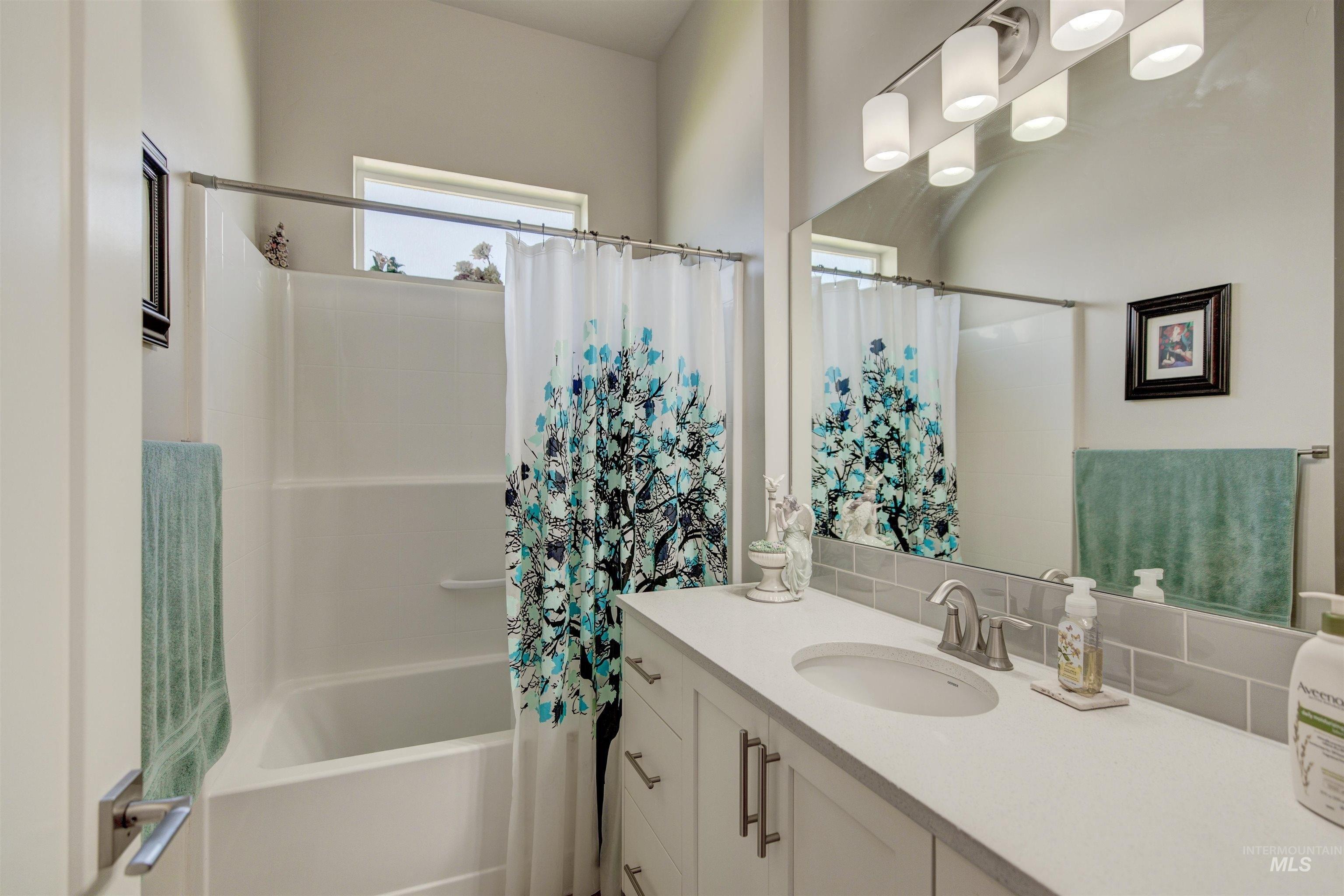 N Comiso Pl, Meridian, ID 83646
