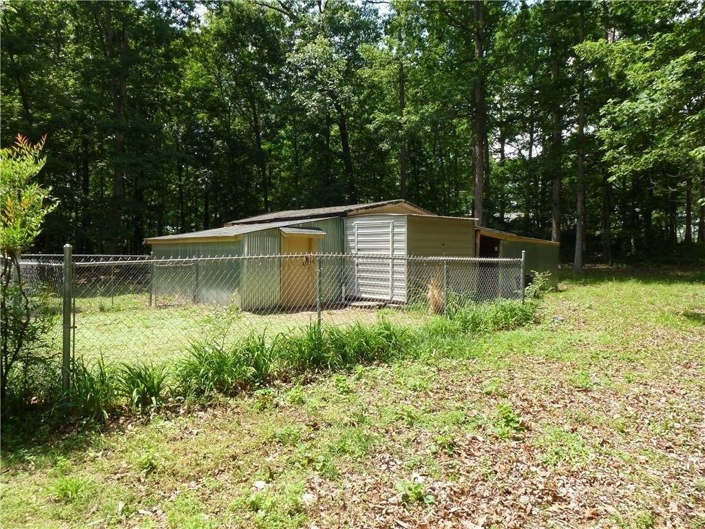 Saddlebrook Dr, Loganville, GA 30052