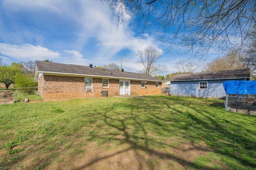 Maplewood Dr Sw, Calhoun, GA 30701