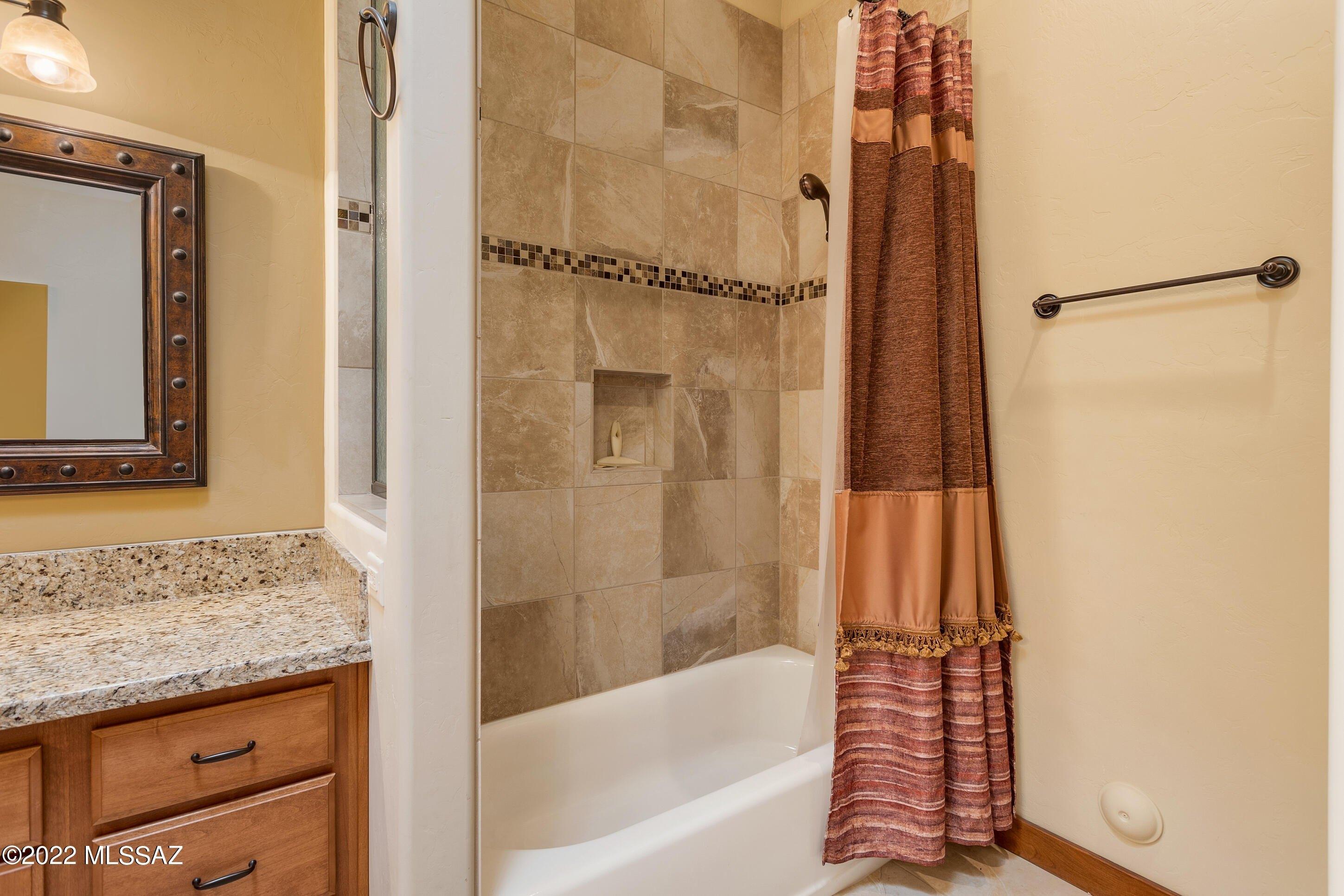 E Gleneagles Dr, Tucson, AZ 85718