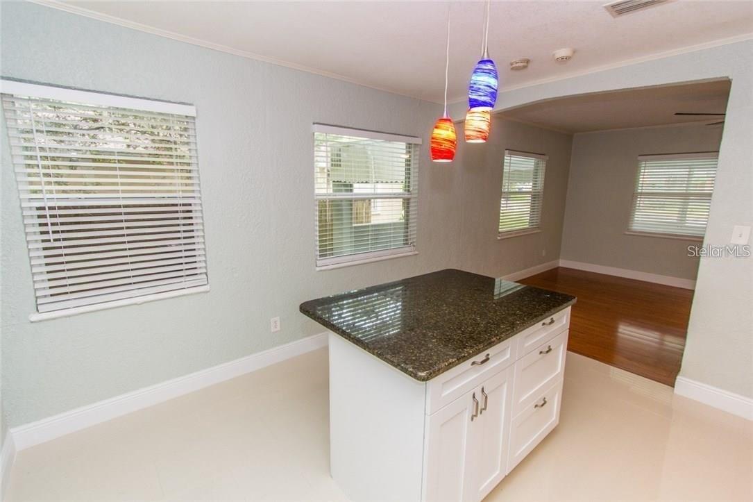 E Henry Ave, Tampa, FL 33610