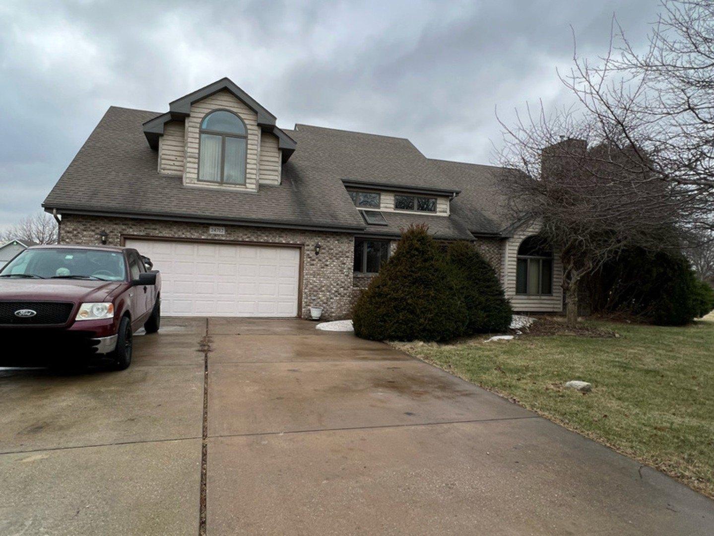 S Walnut St, Elwood, IL 60421