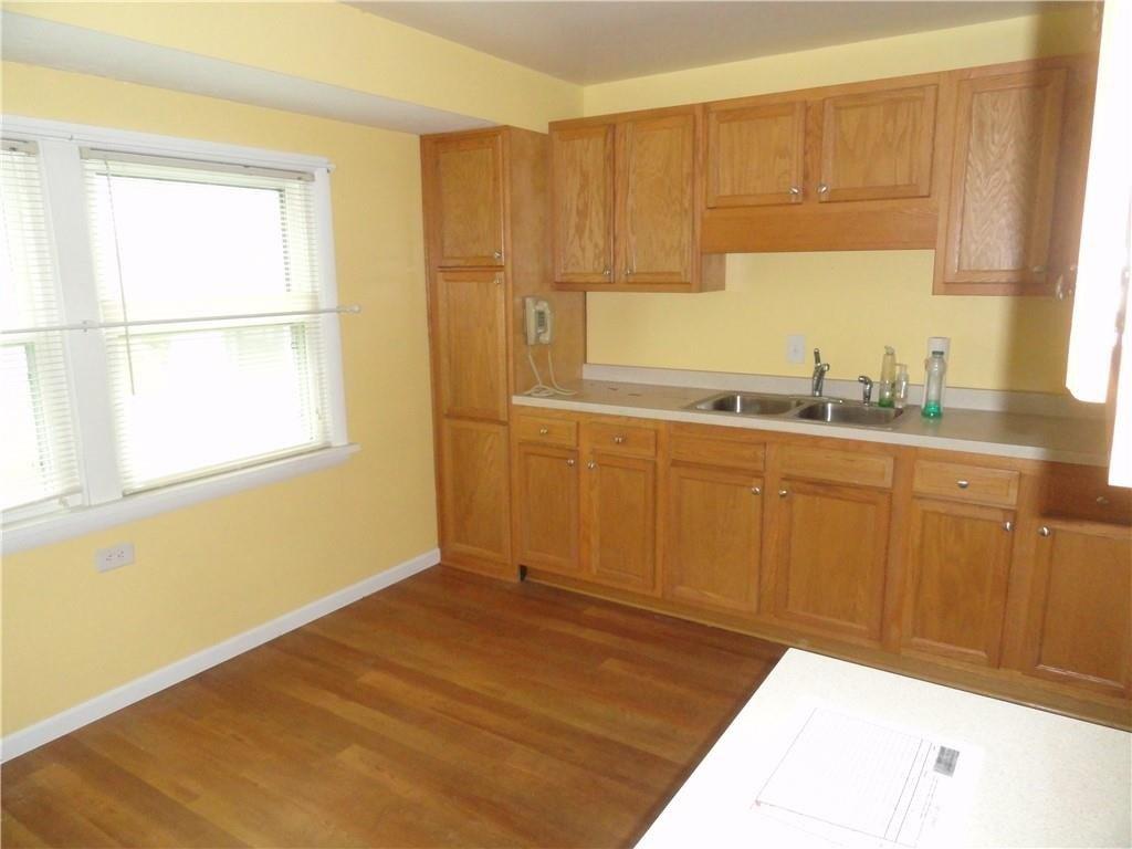 Fallenson Dr, Rochester, NY 14616