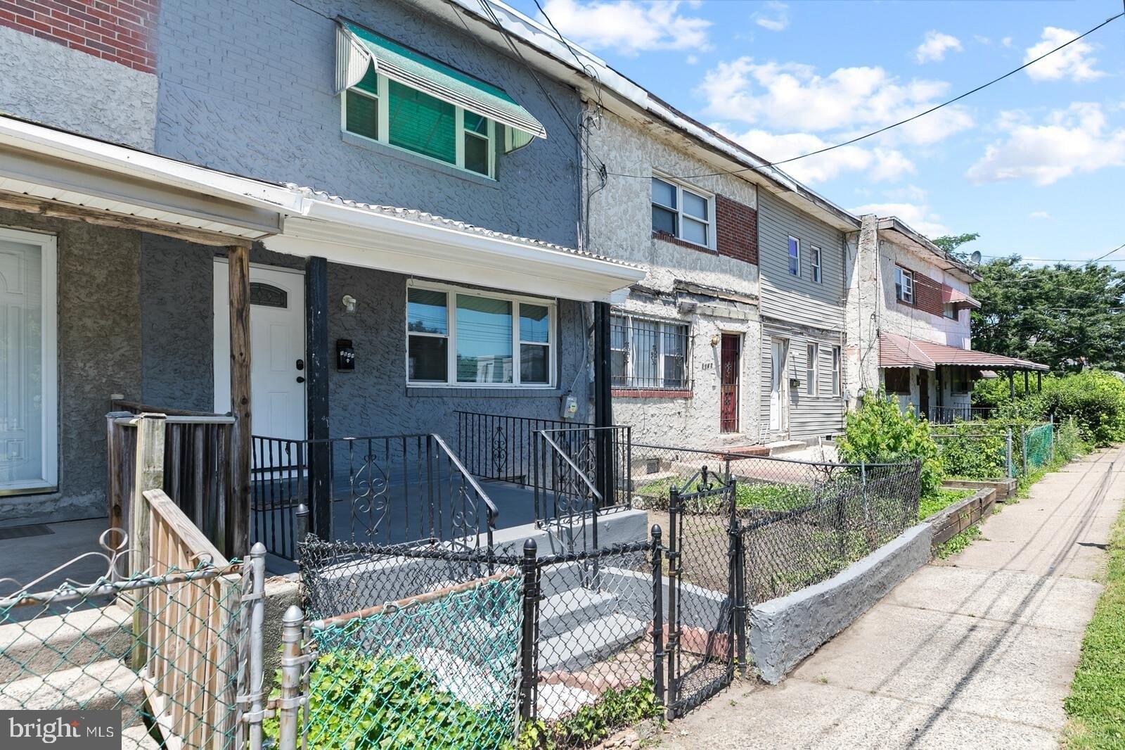 S 8th St, Camden, NJ 08104