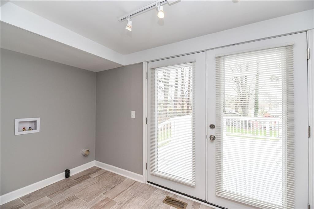 Green St, Burlington, NC 27217