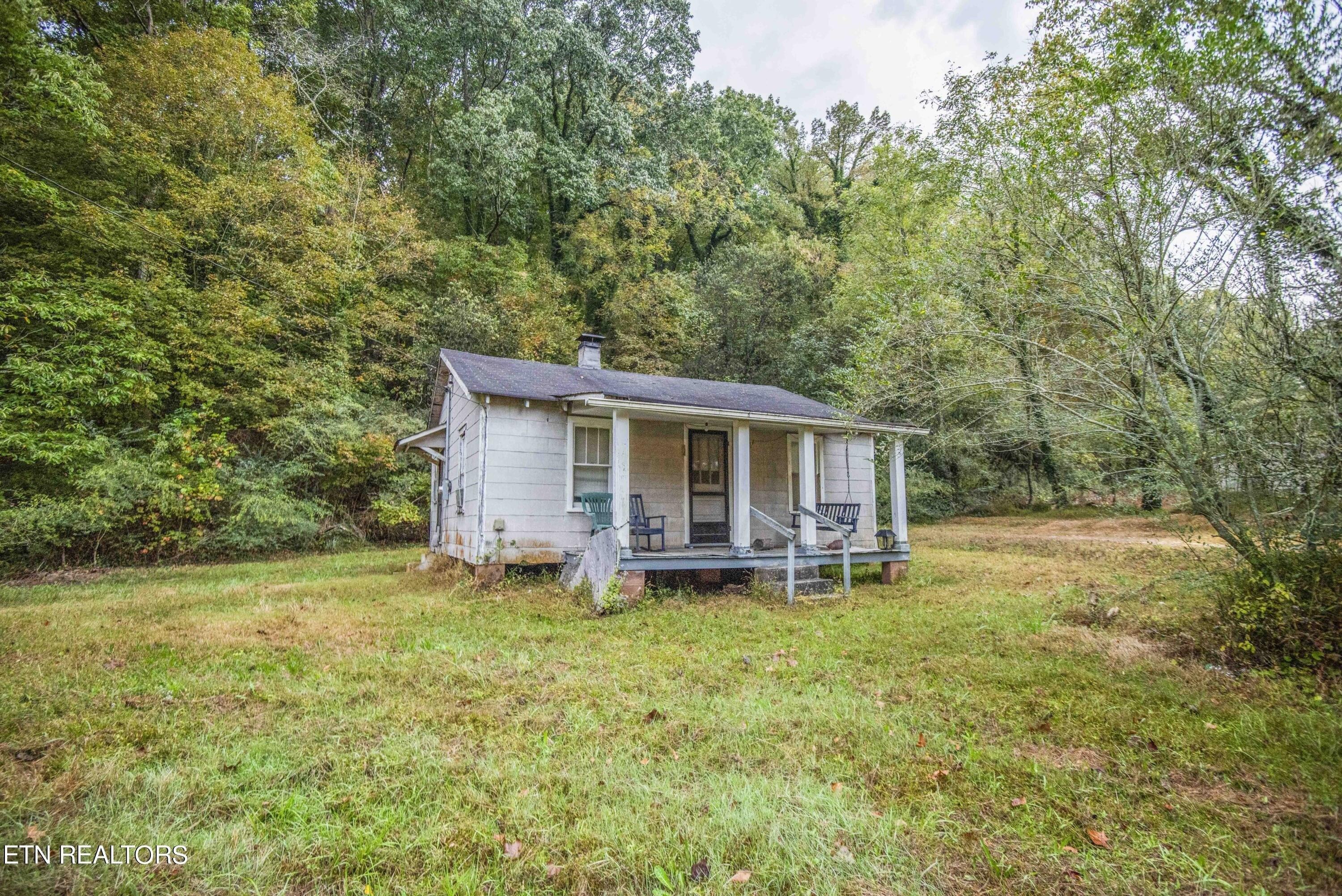 Cave Creek Rd, Loudon, TN 37774