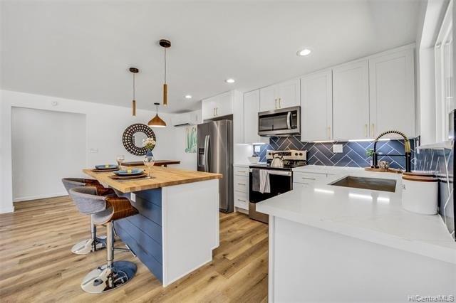 Olomana St, Kailua, HI 96734