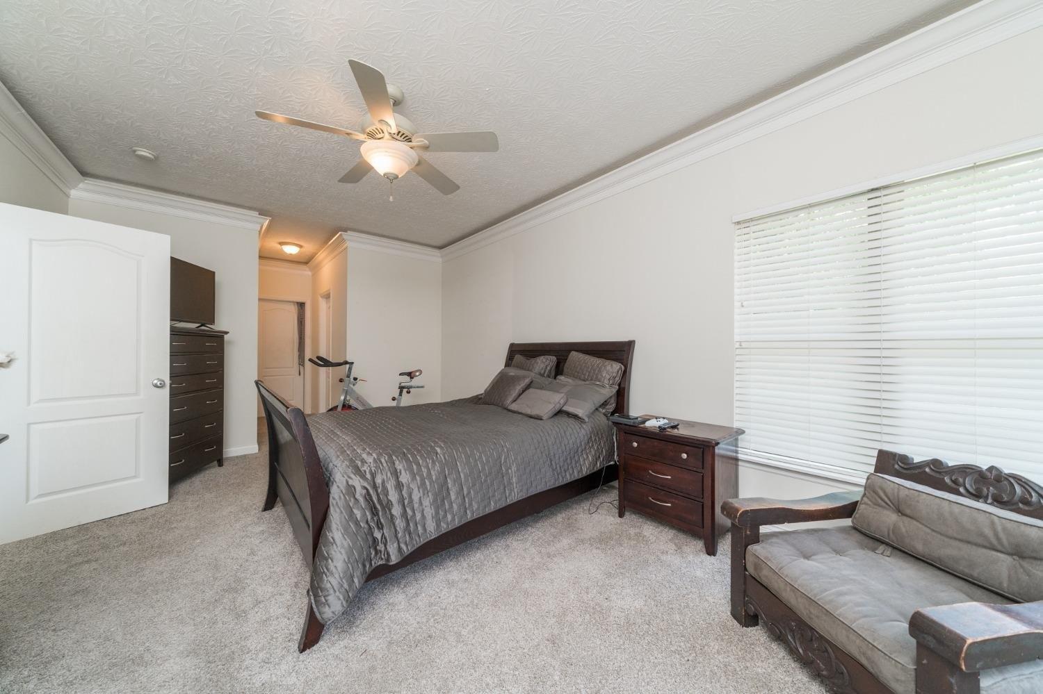 Cliftmont Cir, Lawrenceburg, IN 47025