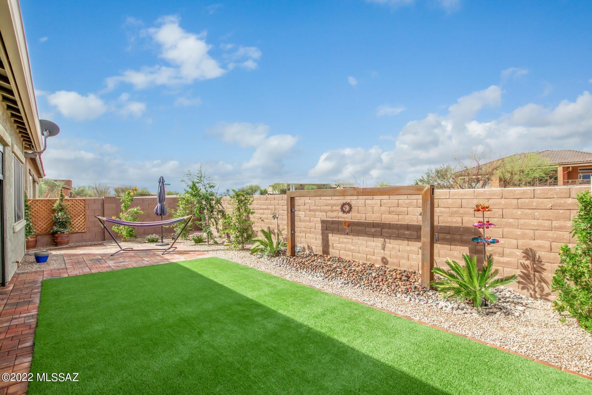 N Stonecrop Ln, Tucson, AZ 85755