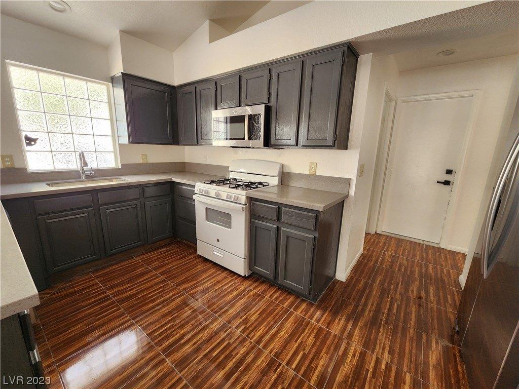 Monico Valley Ct, Las Vegas, NV 89128