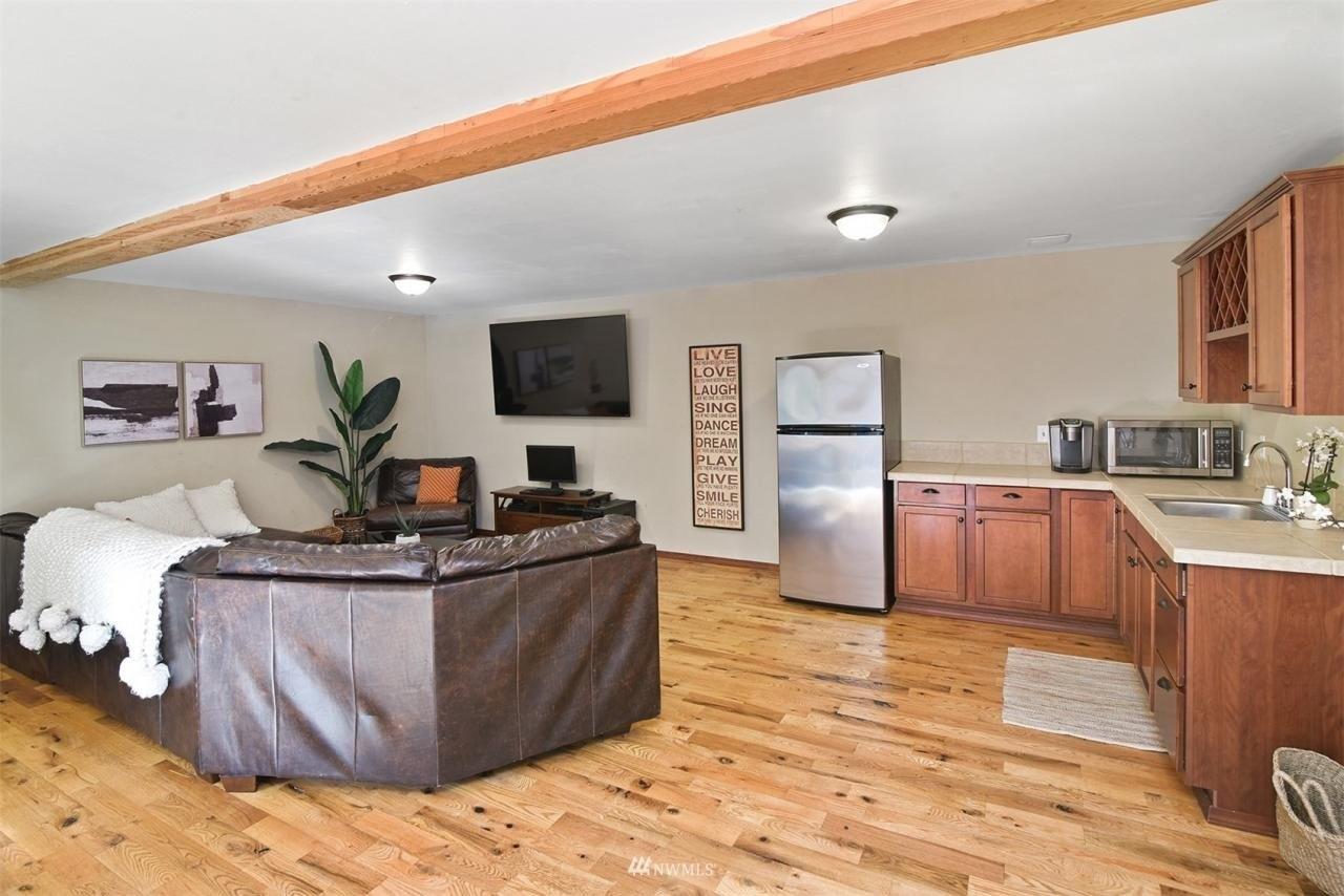 Corbet Dr Nw, Bremerton, WA 98312