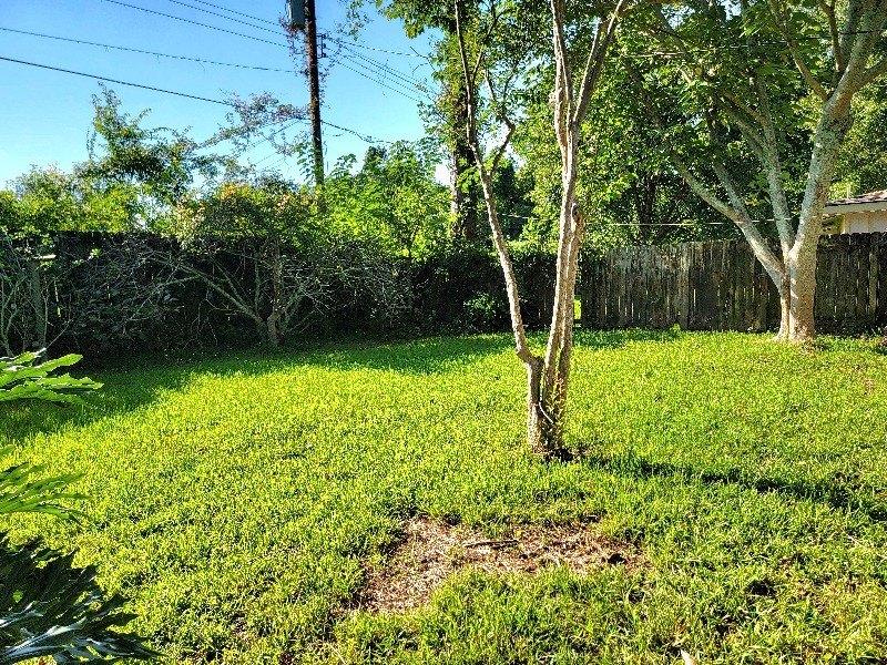 Rainbow Dr, Baton Rouge, LA 70809