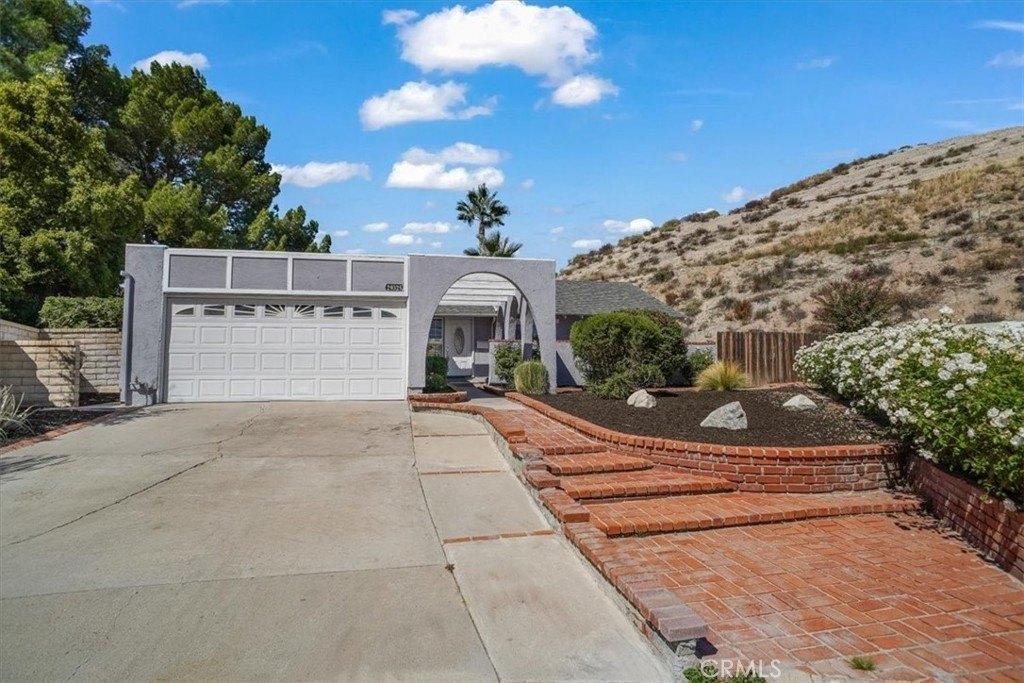 Snapdragon Pl, Canyon Country, CA 91387