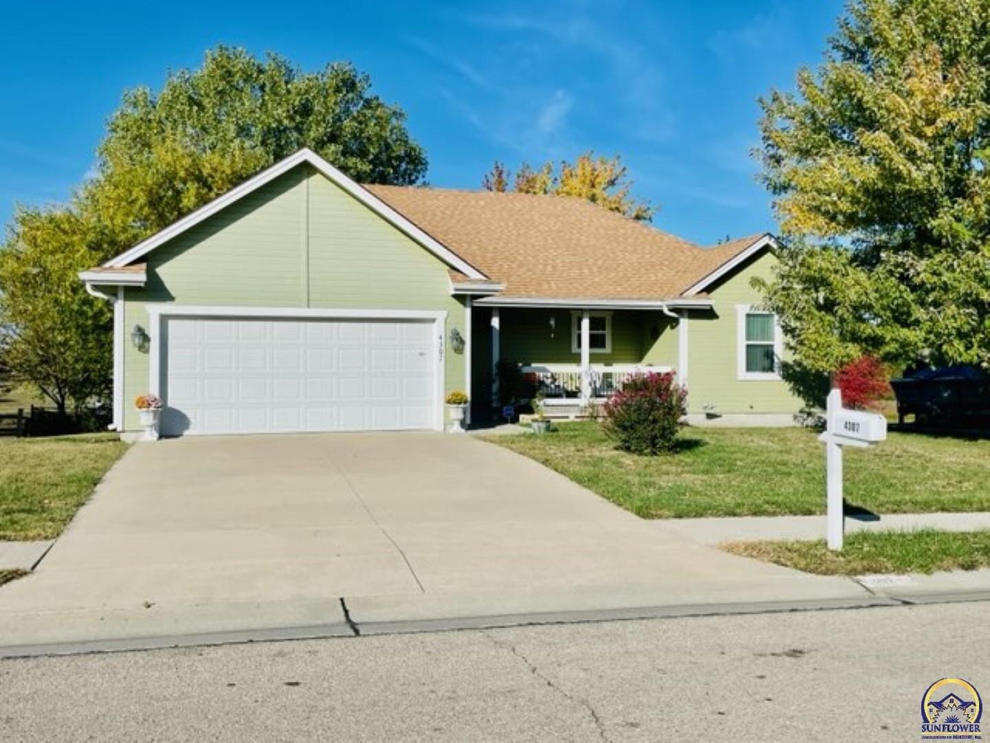 Se Horseshoe Bend Dr, Topeka, KS 66609