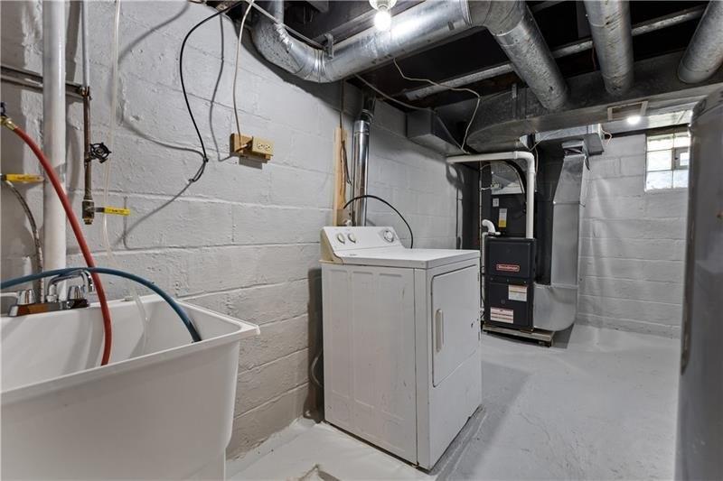 E Beckert Ave, Pittsburgh, PA 15212