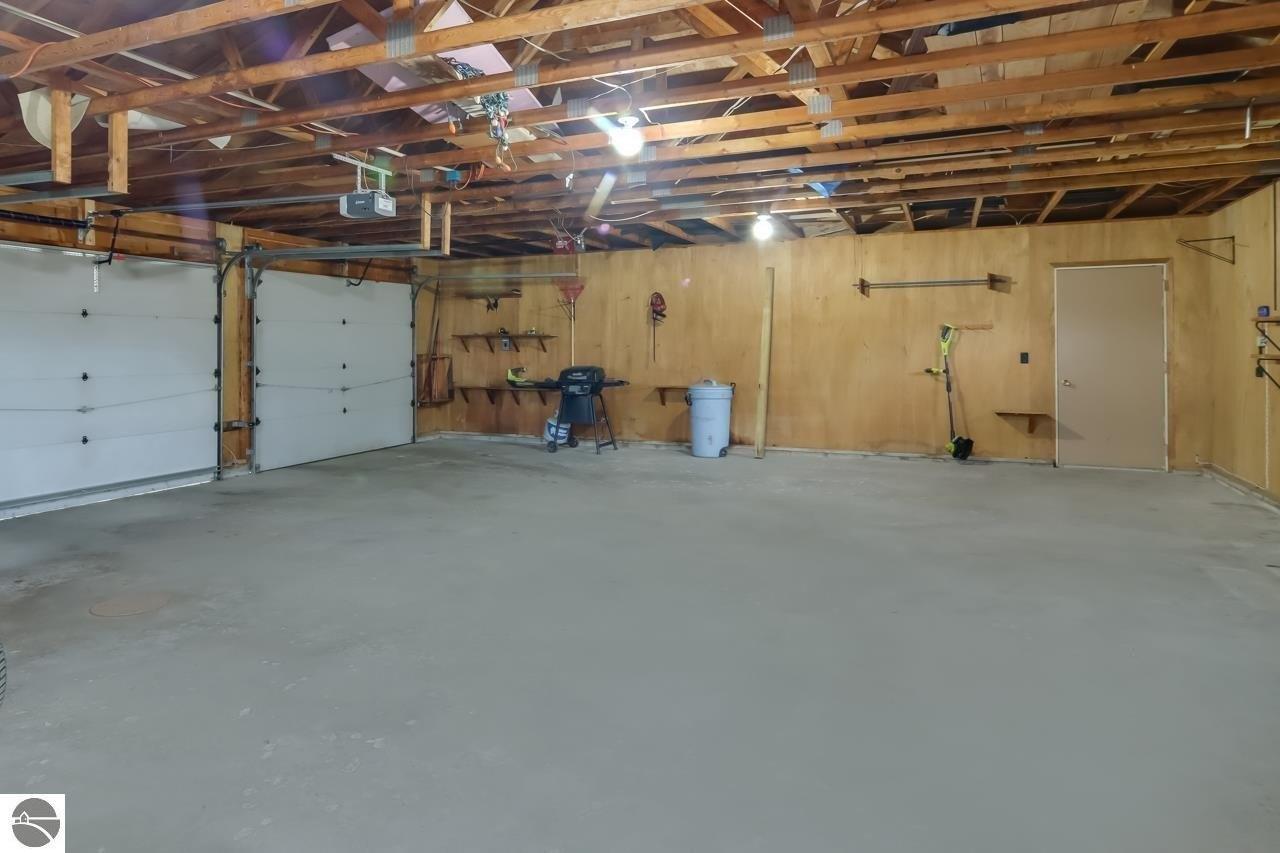 N Dumas Rd, Suttons Bay, MI 49682