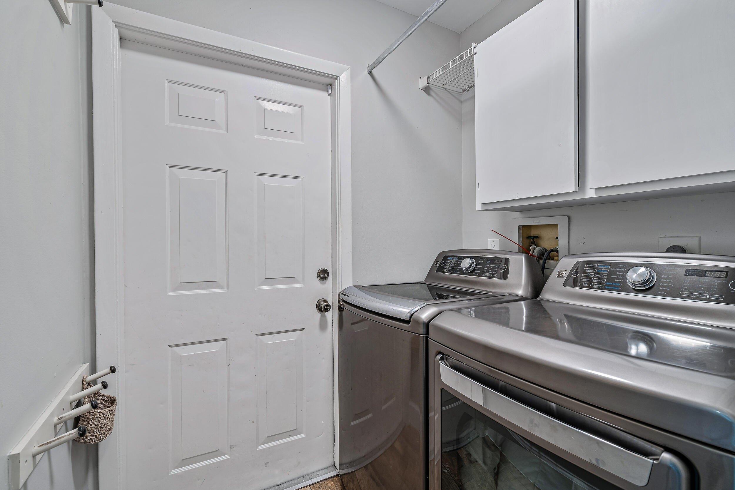 Country Club Dr, Tequesta, FL 33469