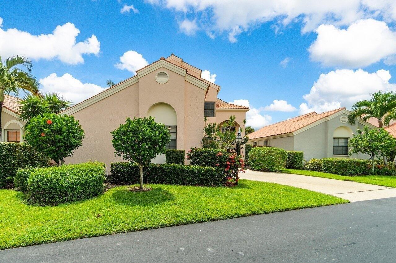 Saint Tropez Cir, West Palm Beach, FL 33410