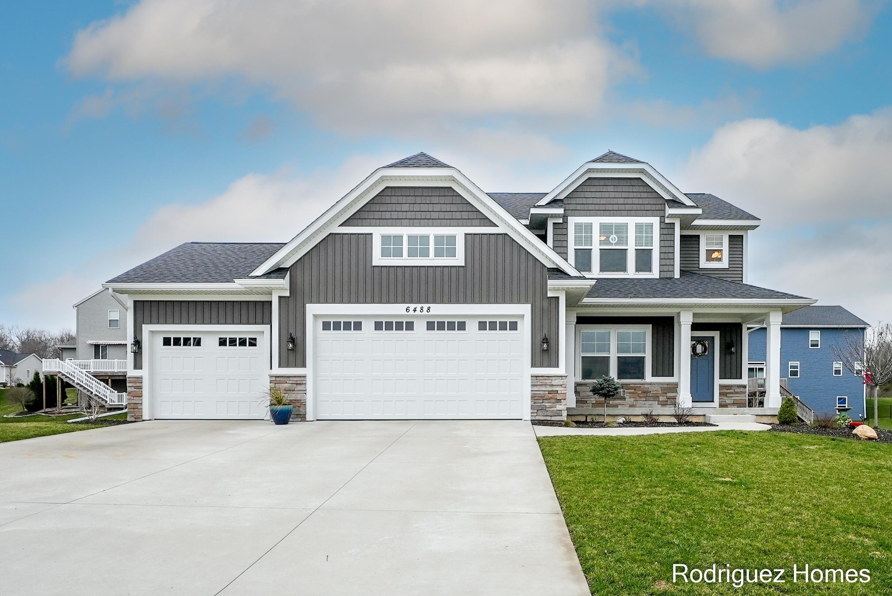 Red Point Dr Sw, Byron Center, MI 49315